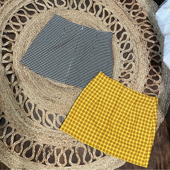 Lot of 2 Urban Outfitters Plaid Mini Skirts Size S/P with Pockets - Picture 4 of 10